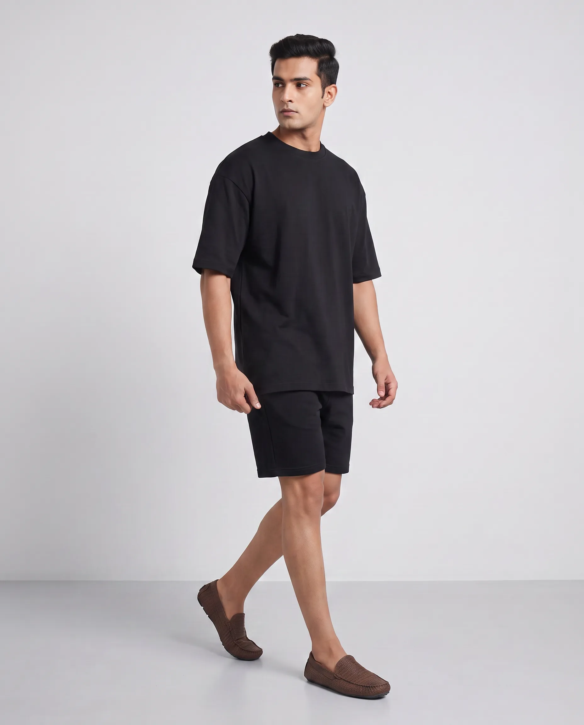 oversized drop shoulder round neck t shirt black